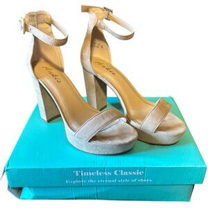 Ankis 4 Inches Chunky Platform heels Sandals Women Nude Suede sz 7‎